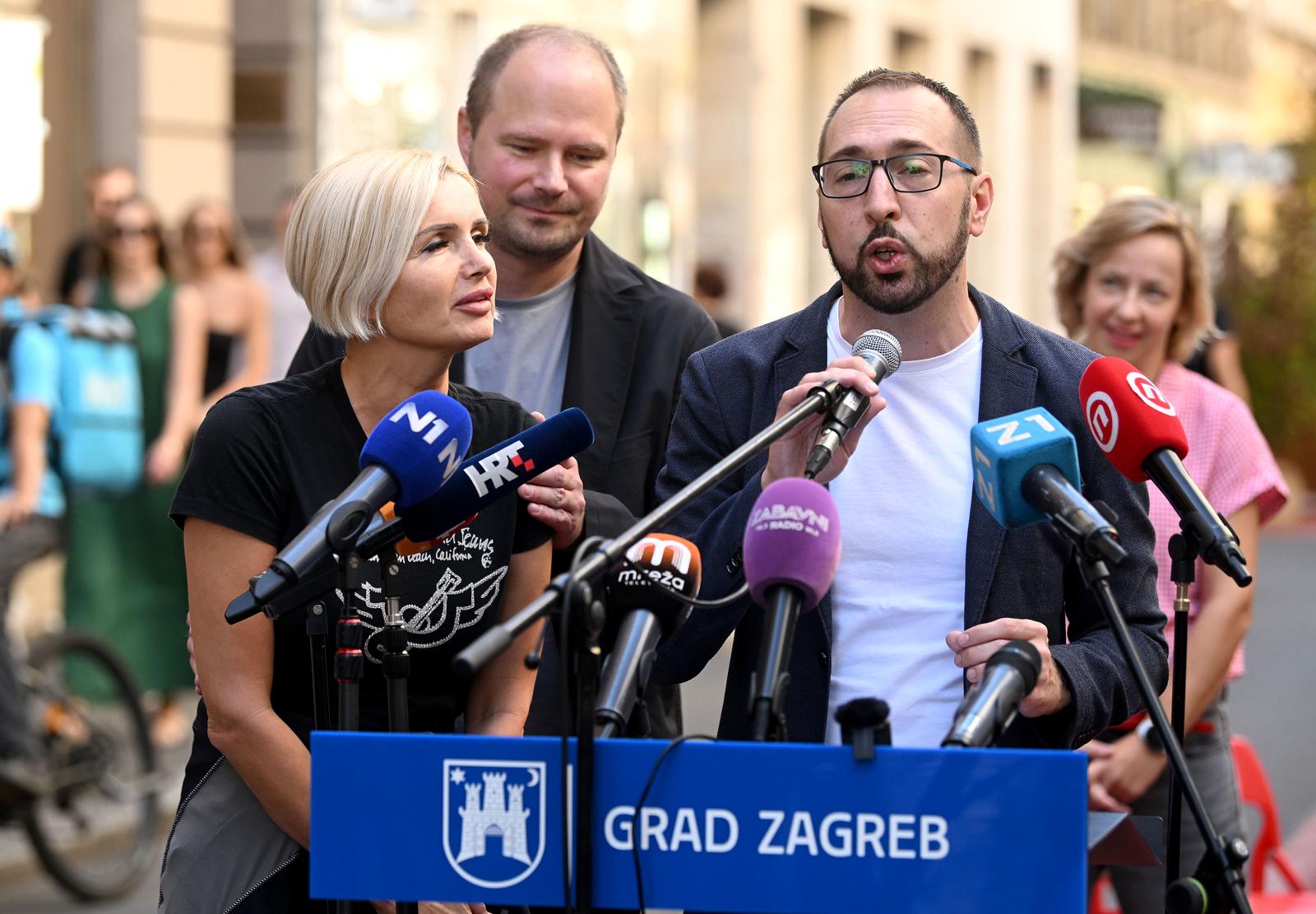 16.09.2023., Zagreb - Gradonacelnik Tomislav Tomasevic otvario je novu pjesacku zonu u Masarykovoj povodom Europskog tjedna mobilnosti. Na konferenciji se pojavio Ivan Pernar sa par sljedbenika i napadao gradonacelnika te je konferencija prekinuta i gradonacelnik ce se obratiti javnosti drugacijim putem.  Photo: Marko Lukunic/PIXSELL
