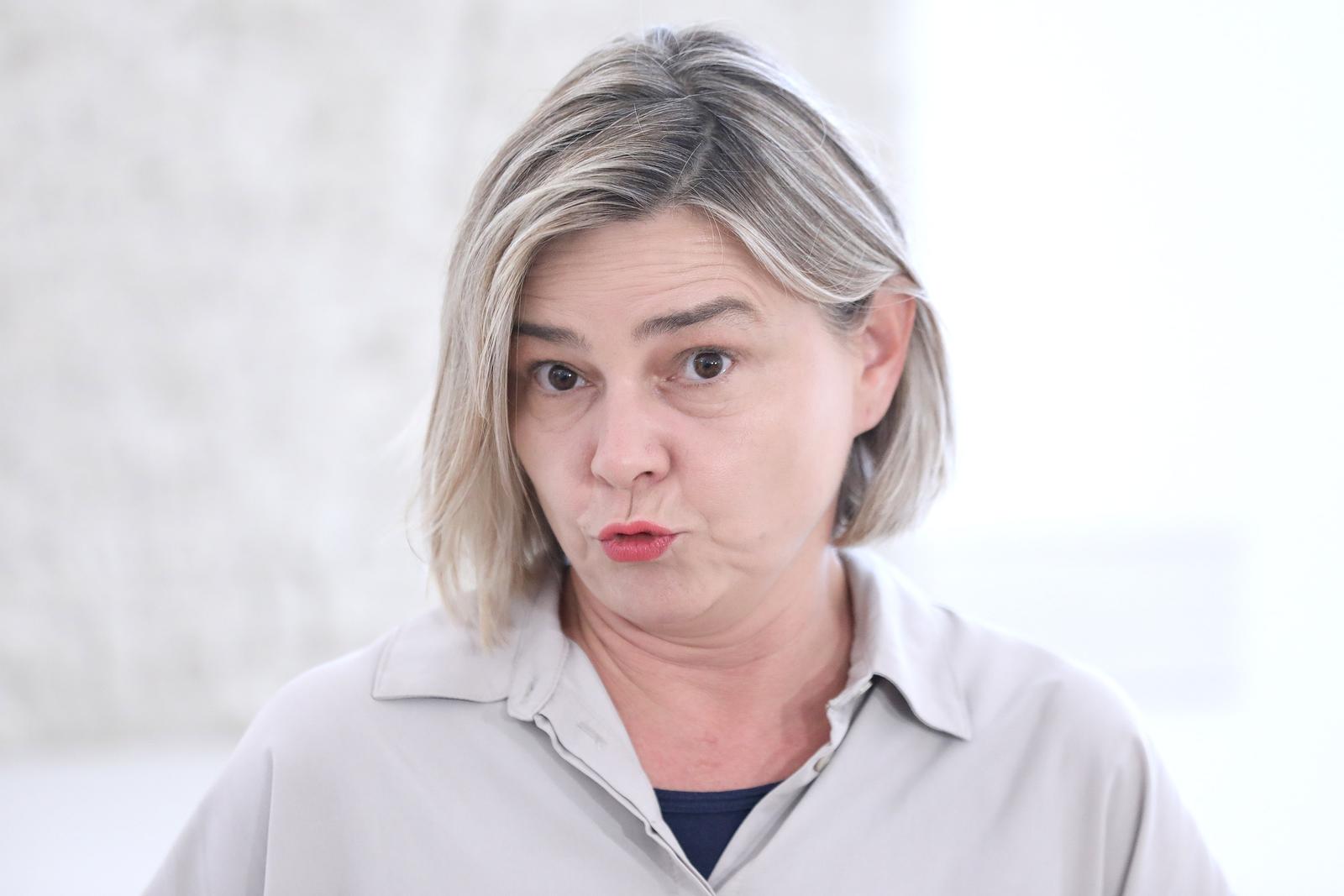 18.09.2023., Zagreb - Na konferenciji za medije odrzanoj u Saboru o neispunjavanju imovinske kartice i drugim temama govorila je Sandra Bencic,  Photo: Patrik Macek/PIXSELL