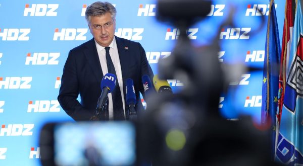 18.09.2023., Zagreb - Sjednica sireg Predsjednistva HDZ-a odrzana je na novoj adresi u Gundulicevoj 21. Izjava premijera Andreja Plenkovica nakon sjednice.

  Photo: Jurica Galoic/PIXSELL