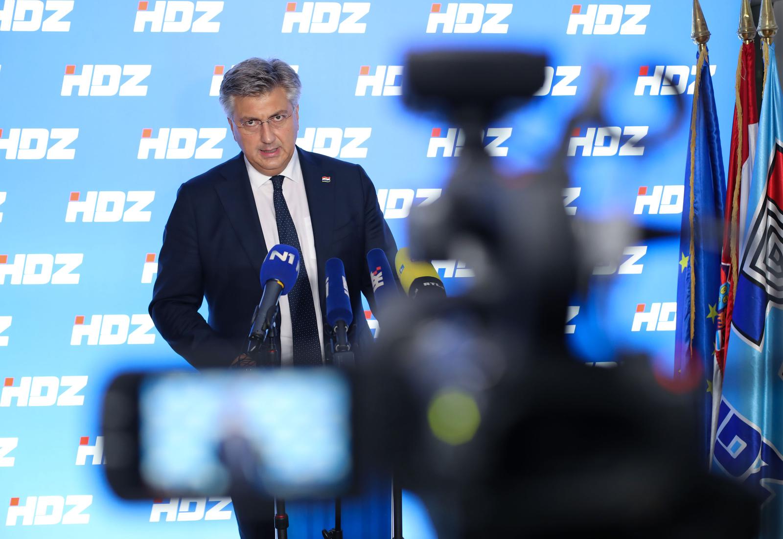18.09.2023., Zagreb - Sjednica sireg Predsjednistva HDZ-a odrzana je na novoj adresi u Gundulicevoj 21. Izjava premijera Andreja Plenkovica nakon sjednice.

  Photo: Jurica Galoic/PIXSELL