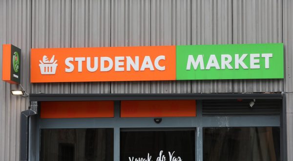 18.04.2022., Rijeka - Studenac market u Ulici Ivana Pavla ll. Photo: Goran Kovacic/PIXSELL