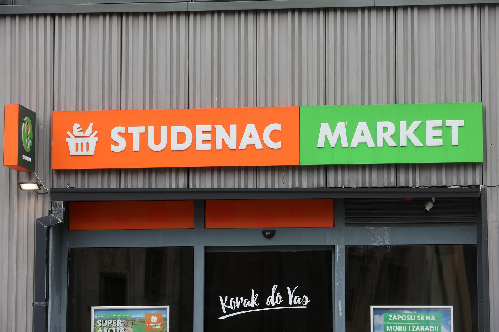 18.04.2022., Rijeka - Studenac market u Ulici Ivana Pavla ll. Photo: Goran Kovacic/PIXSELL
