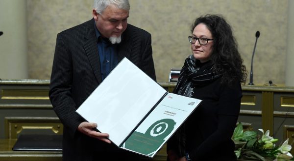 19.12.2017., Zagreb - U Gradskoj skupstini odrzala se dodjela nagrada HDLU-a. Josip Zanki, Gordana Bakic. rPhoto: Marko Lukunic/PIXSELL