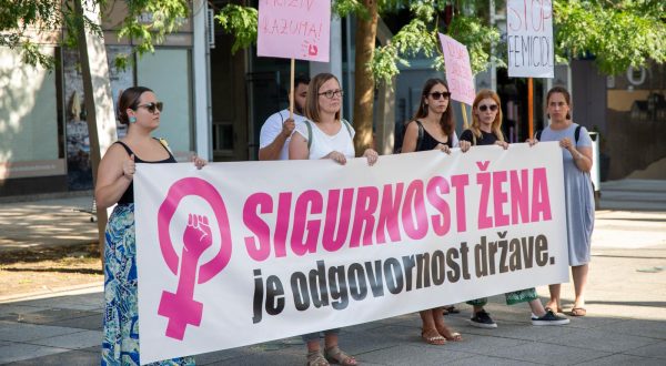21.08.2023., Osijek - Ženske organizacije i inicijative organiziraju javnu akciju „Sigurnost žena je odgovornost države“ u 13 gradova u Hrvatskoj. Photo: Borna Jaksic/PIXSELL