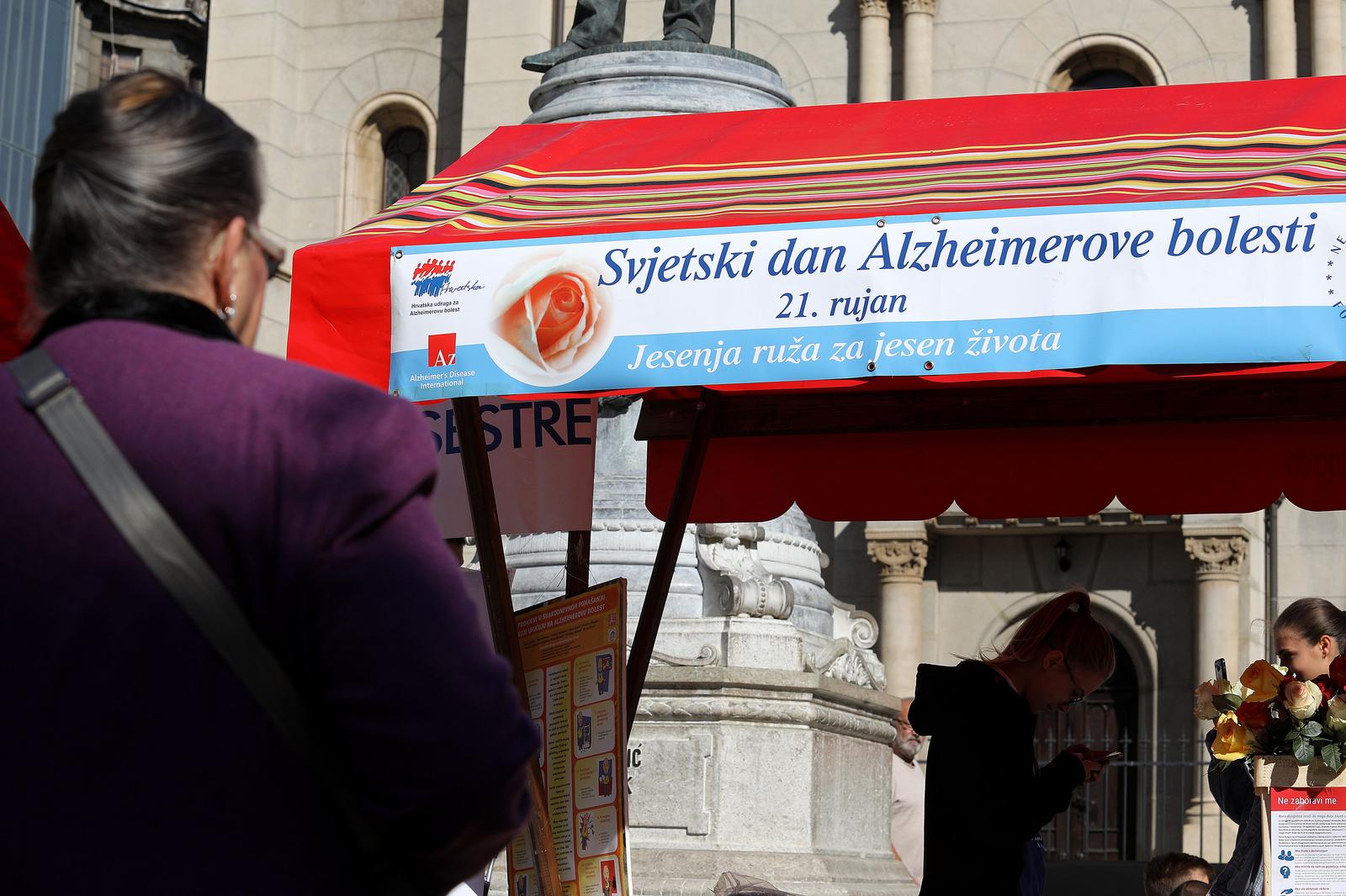 21.09.2017., Zagreb - Programom na Cvjetnom trgu obiljezen je Svjetski dan borbe protiv Alzheimerove bolesti. rPhoto: Patrik Macek/PIXSELL