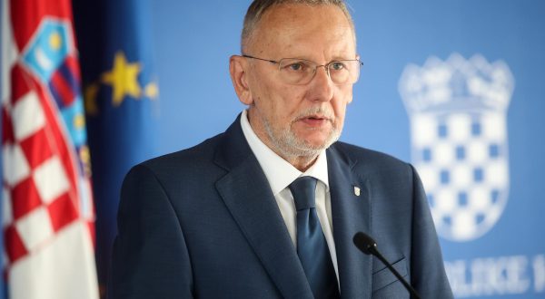 21.09.2023.., Zagreb - U NSK odrzana 251. sjednica Vlade Republike Hrvatske. Nakosjednice izjavu za medije dali su ministar Radovan Fuchs i Davor Bozinovic Photo: Slavko Midzor/PIXSELL