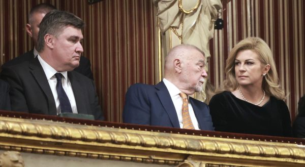 22.04.2023., Zagreb - HNK (Hrvatsko narodno kazaliste). praizvedba prve opere u skladateljskoj karijeri bivseg hrvatskog predsjednika, profesora emeritusa Ive Josipovića opera "John Lennon". Photo: Sanjin Strukic/PIXSELL