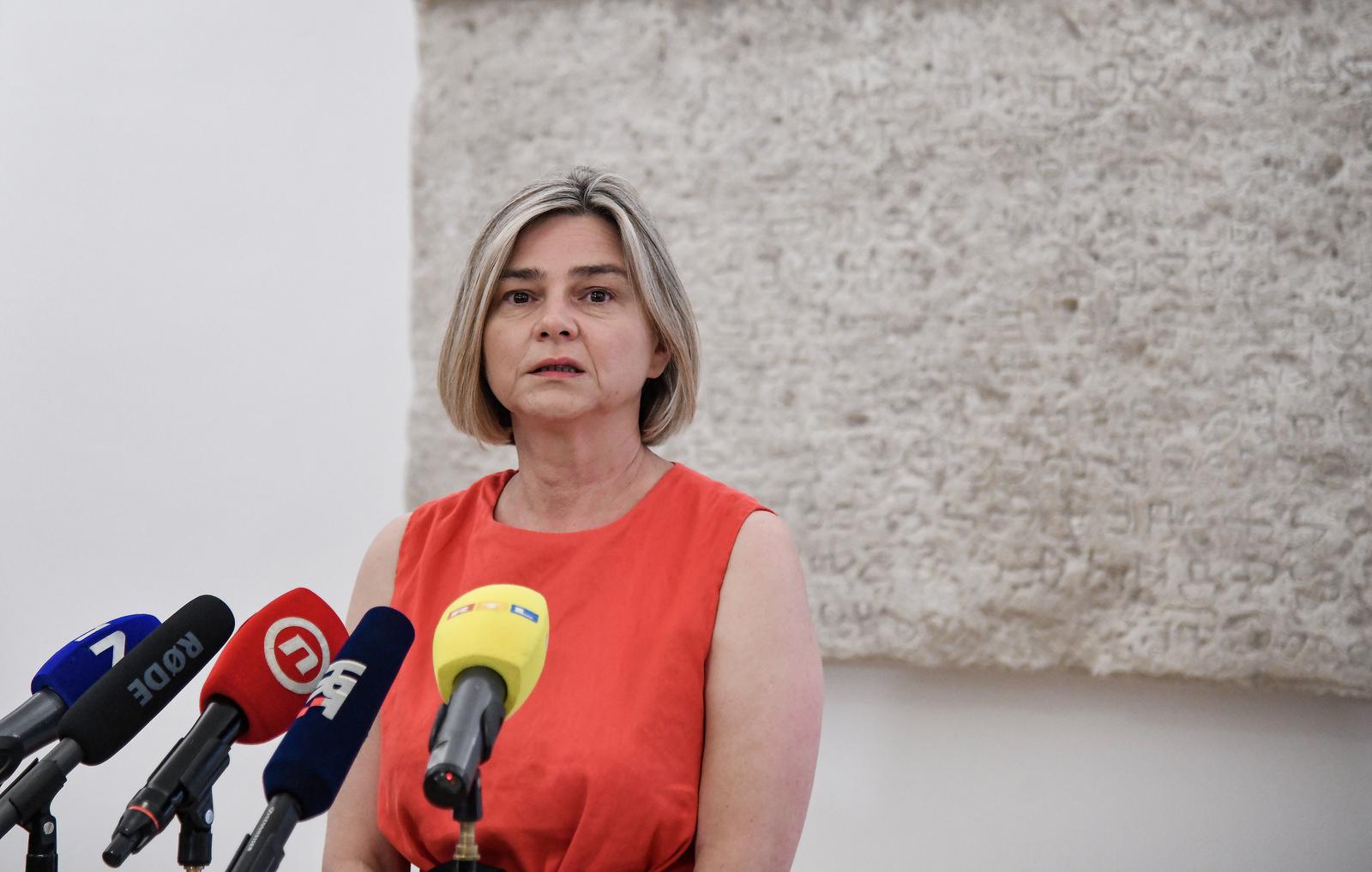 22.07.2023., Zagreb - Drugi dan izvanredne sjednica Sabora na temu plinske afere u HEP-u. Zastpunica stranke Mozemo! Sandra Bencic dala je izjavu medijima. Photo: Josip Regovic/PIXSELL