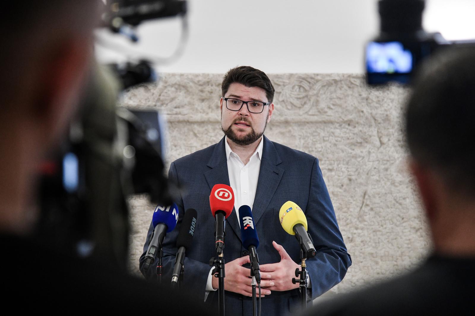 22.07.2023., Zagreb - Drugi dan izvanredne sjednica Sabora na temu plinske afere u HEP-u. Zastupnik SDP-a Pedja Grbin dao je izjavu medijima. Photo: Josip Regovic/PIXSELL