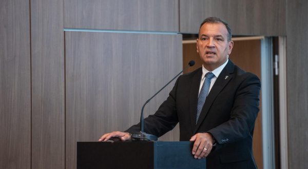 22.09.2023., Zagreb - Strucni skup "Plan za srce" i panel-rasprava "Sto donosi i koji je hrvatski plan za zdravlje srca?" na kojoj su hrvatski strucnjaci za kardiovaskularno zdravlje i preventivnu medicinu te predstavnici pacijenata razgovarali o Nacionalnom planu za borbu protiv kardiovaskularnih bolesti, prevenciji i zdravstvenoj pismenosti. Sudjelovat su ministar zdravstva Vili Beros, akademik Davor Milicic, potpredsjednik Sabora, akademik Zeljko Reiner te ravnatelj HZJZ-a Krunoslav Capak. Photo: Neva Zganec/PIXSELL