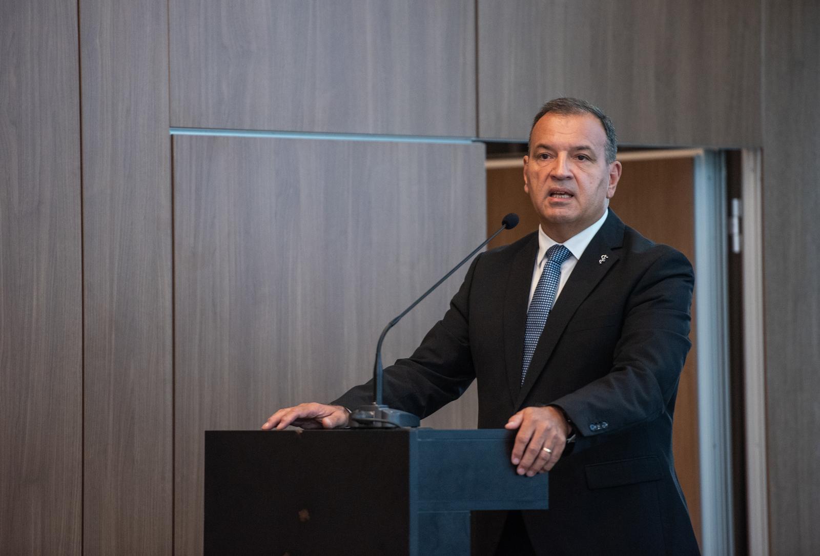 22.09.2023., Zagreb - Strucni skup "Plan za srce" i panel-rasprava "Sto donosi i koji je hrvatski plan za zdravlje srca?" na kojoj su hrvatski strucnjaci za kardiovaskularno zdravlje i preventivnu medicinu te predstavnici pacijenata razgovarali o Nacionalnom planu za borbu protiv kardiovaskularnih bolesti, prevenciji i zdravstvenoj pismenosti. Sudjelovat su ministar zdravstva Vili Beros, akademik Davor Milicic, potpredsjednik Sabora, akademik Zeljko Reiner te ravnatelj HZJZ-a Krunoslav Capak. Photo: Neva Zganec/PIXSELL