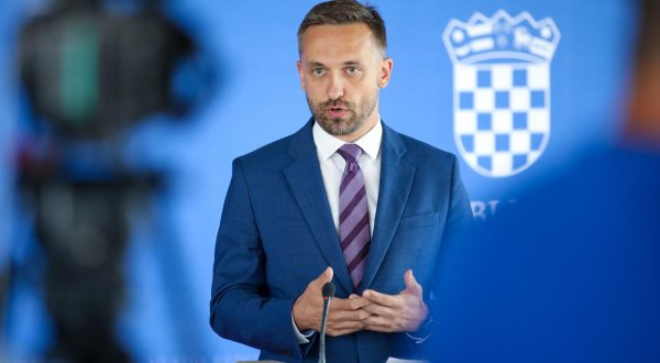 24.8.2023., Zagreb - Ministar rada, mirovinskoga sustava, obitelji i socijalne politike Marin Piletic dao je izjavu medijima nakon sjednice Vlade RH u Nacionalnoj i sveucilisnoj knjiznici. Photo: Jurica Galoic/PIXSELL