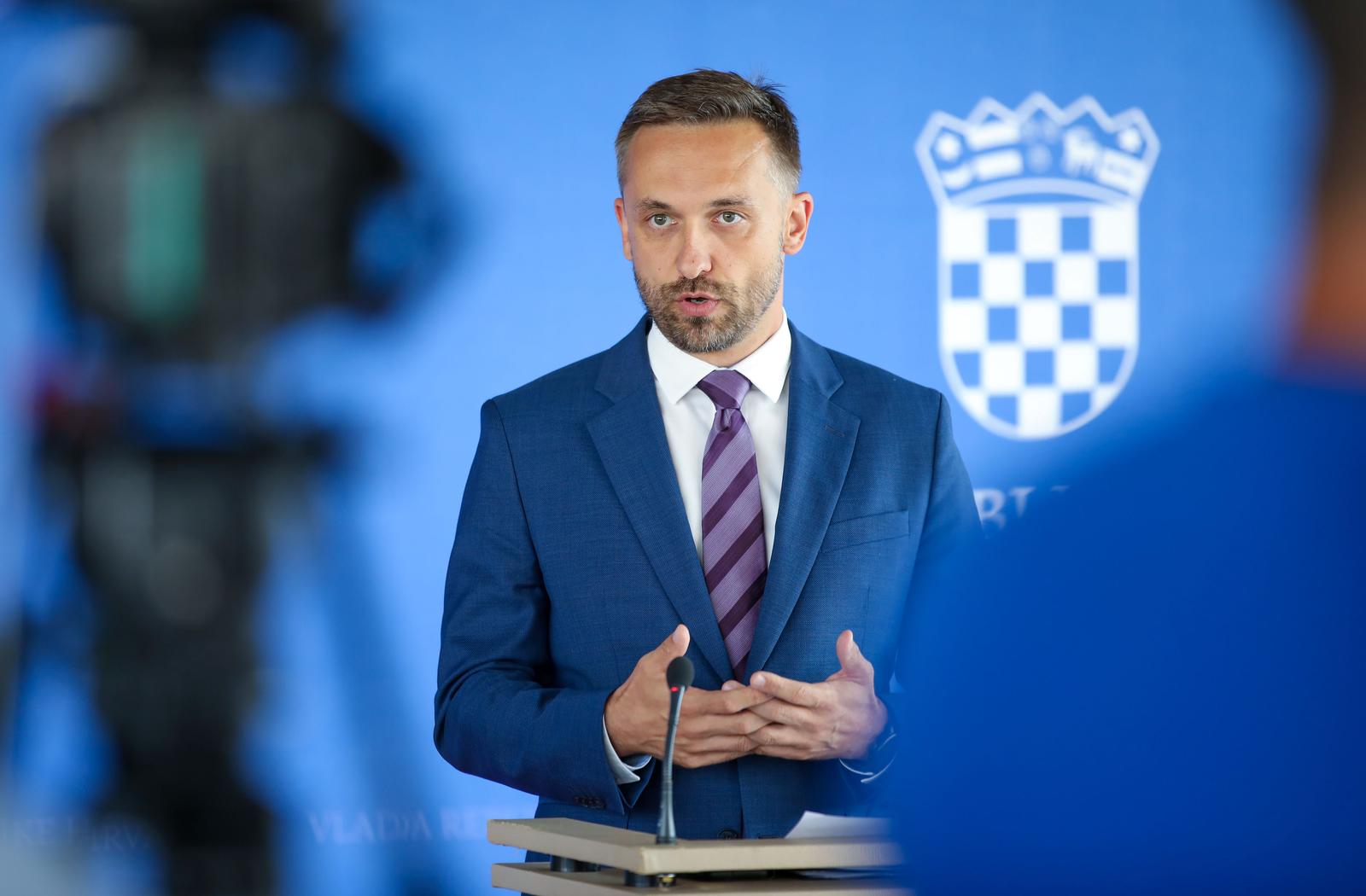 24.8.2023., Zagreb - Ministar rada, mirovinskoga sustava, obitelji i socijalne politike Marin Piletic dao je izjavu medijima nakon sjednice Vlade RH u Nacionalnoj i sveucilisnoj knjiznici. Photo: Jurica Galoic/PIXSELL