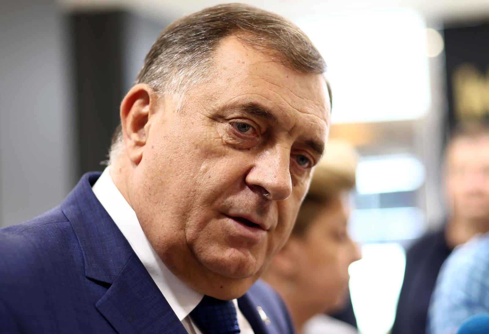 24.09.2023 Mostar - Nakon sluzene liturgije u Sabornom hramu, organiziran je donatorski rucak za obnovu i zavrsetak Saborne crkve gdje su nazocili premijer Federacije BiH, Nermin Niksic, predsjednik Republike Srpske Milorad Dodik, te premijeri zupanija, gradonacelnici i nacelnici iz citave BiH.  Photo: Denis Kapetanovic/PIXSELL