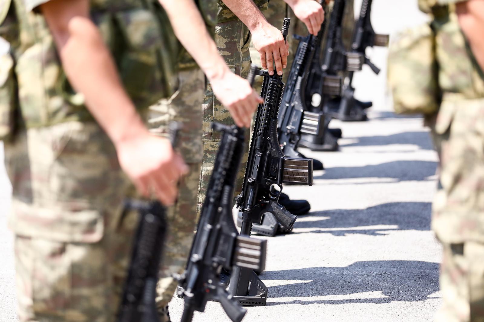 26.06.2019., Sarajevo, Bosna i Hercegovina - rU bazi EUFOR-a u Butmiru odrzana je svecana primopredaja duznosti zapovjednika misije izmedju general-bojnika Martina Dorfera i general-bojnika Reinharda Trischaka. General-bojnik Dorfer bio je na celu misije EUFOR-a od ozujka 2018. godine. General-bojnik Trischak dolazi s mjesta ravnatelja Odjela za vojne politije Ministarstva obrane Austrije. rPhoto: Armin Durgut/PIXSELL
