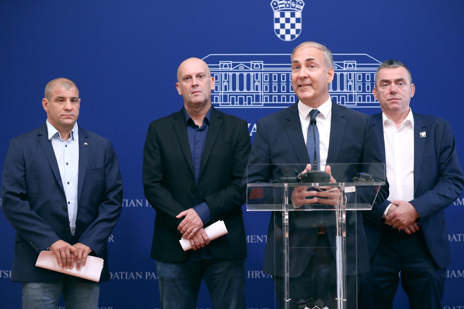 26.09.2023., Zagreb - Na konferenciji za medije Kluba zastupnika Domovinskog pokreta odrzanoj u Saboru o temi: „Zloupotreba skolstva u ideoloske svrhe“ govorili sui Stjepo Bartulica, Stipo Mlinaric, Marko Zaja i Ivica Kukavica. Photo: patrik macek/PIXSELL