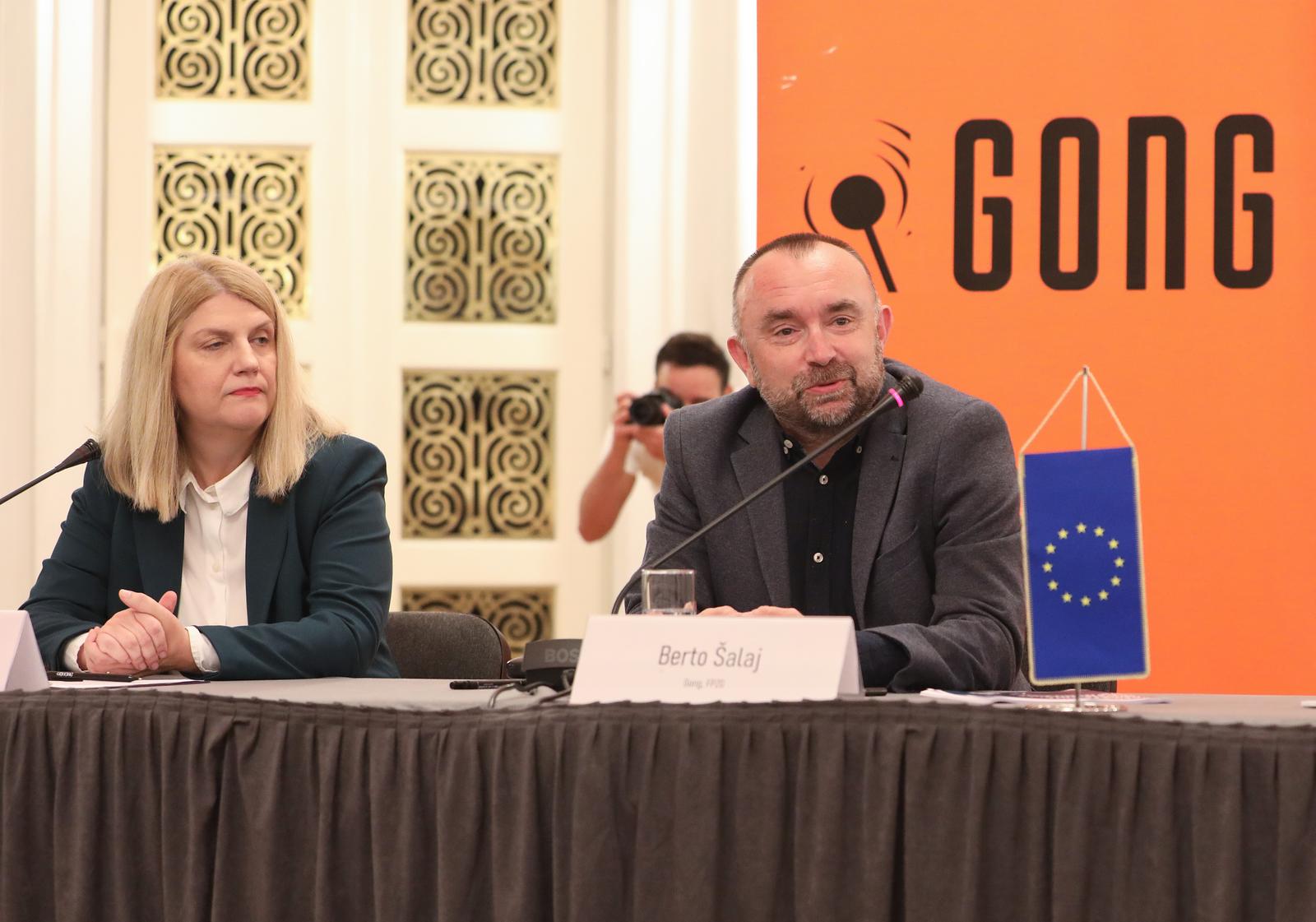 26.09.2023., Zagreb - U organizaciji GONG-a u Hrvatskom novinarskom drustvu odrzan je okrugli stol pod nazivom "Prema inkluzivnoj demokraciji: spustanje dobne granice za politicko sudjelovanje na 16 godina". Nakon pozdravnog govora Oriane Ivkovic Novokmet, izvrsne direktorice Gonga i voditeljice programa politickih institucija i procesa, uslijedila je rasprava na kojoj su govorli predsjednik Vijeca Gonga i profesor na Fakultetu politi?kih znanosti u Zagrebu Berto Salaj, Nikola Baketa, Robert Podolnjak, Sara Susanj, Vesna Nadj, Katica Glamuzina, Lovro Lukavecki, Ursa Raukar-Gamulin,  Darko Klasic, Dalija Oreskovic i Katarina Peovic. Photo: Robert Anic/PIXSELL
