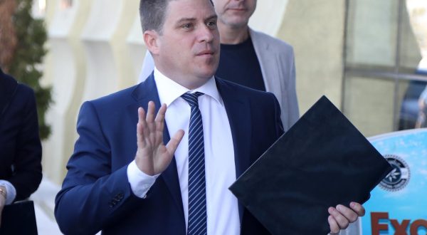 27.09.2023.,Sibenik-U Kuci umjetnosti Arsen odrzala se konferencija u sklopu projekta Dogradnja gata Vrulje u sklopu pomorsko-putnickog terminala (PPT) u lucii Sibenik (III. faza zahvata) ciji je nositelj Lucka uprava Sibenik.na konferenciji su govorili  potpredsjednik Vlade i ministar mora, prometa i infrastrukture Oleg Butkovic, ravnatelj Lucke uprave Sibenik Pasko Dzelalija, projektantica Suncana Rapaic (de Architekten Cie) i predstavnik izvodjaca radova Antonio Perica (Minigradnja d.o.o.).   Photo: Dusko Jaramaz/PIXSELL
