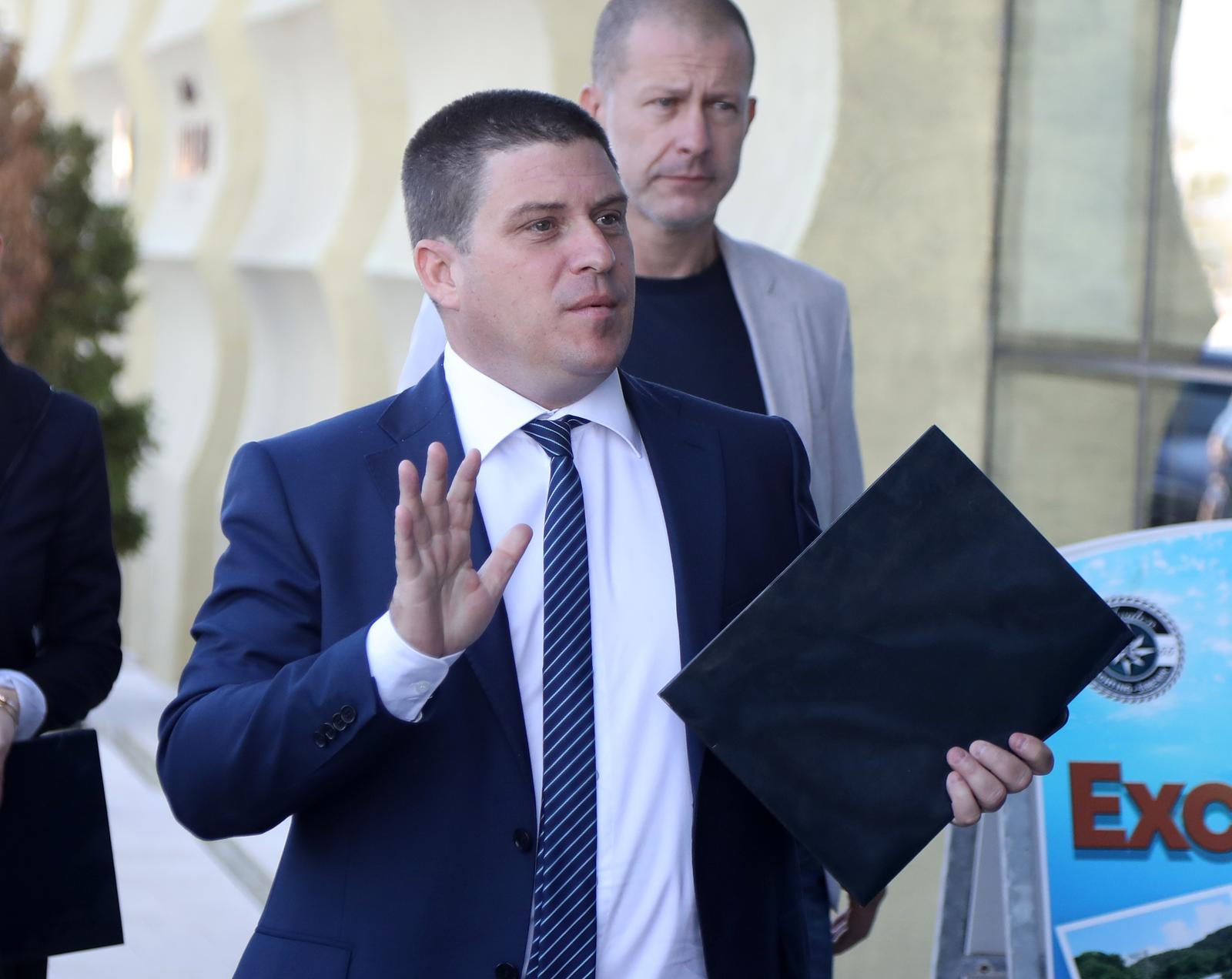 27.09.2023.,Sibenik-U Kuci umjetnosti Arsen odrzala se konferencija u sklopu projekta Dogradnja gata Vrulje u sklopu pomorsko-putnickog terminala (PPT) u lucii Sibenik (III. faza zahvata) ciji je nositelj Lucka uprava Sibenik.na konferenciji su govorili  potpredsjednik Vlade i ministar mora, prometa i infrastrukture Oleg Butkovic, ravnatelj Lucke uprave Sibenik Pasko Dzelalija, projektantica Suncana Rapaic (de Architekten Cie) i predstavnik izvodjaca radova Antonio Perica (Minigradnja d.o.o.).   Photo: Dusko Jaramaz/PIXSELL