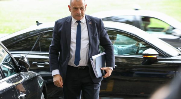 29.8.2023., Zagreb - Tomo Medved dolazi na sjednicu Predsjednistva HDZ-a u sredisnjicu stranke na Trgu zrtava fasizma. Photo: Jurica Galoic/PIXSELL
