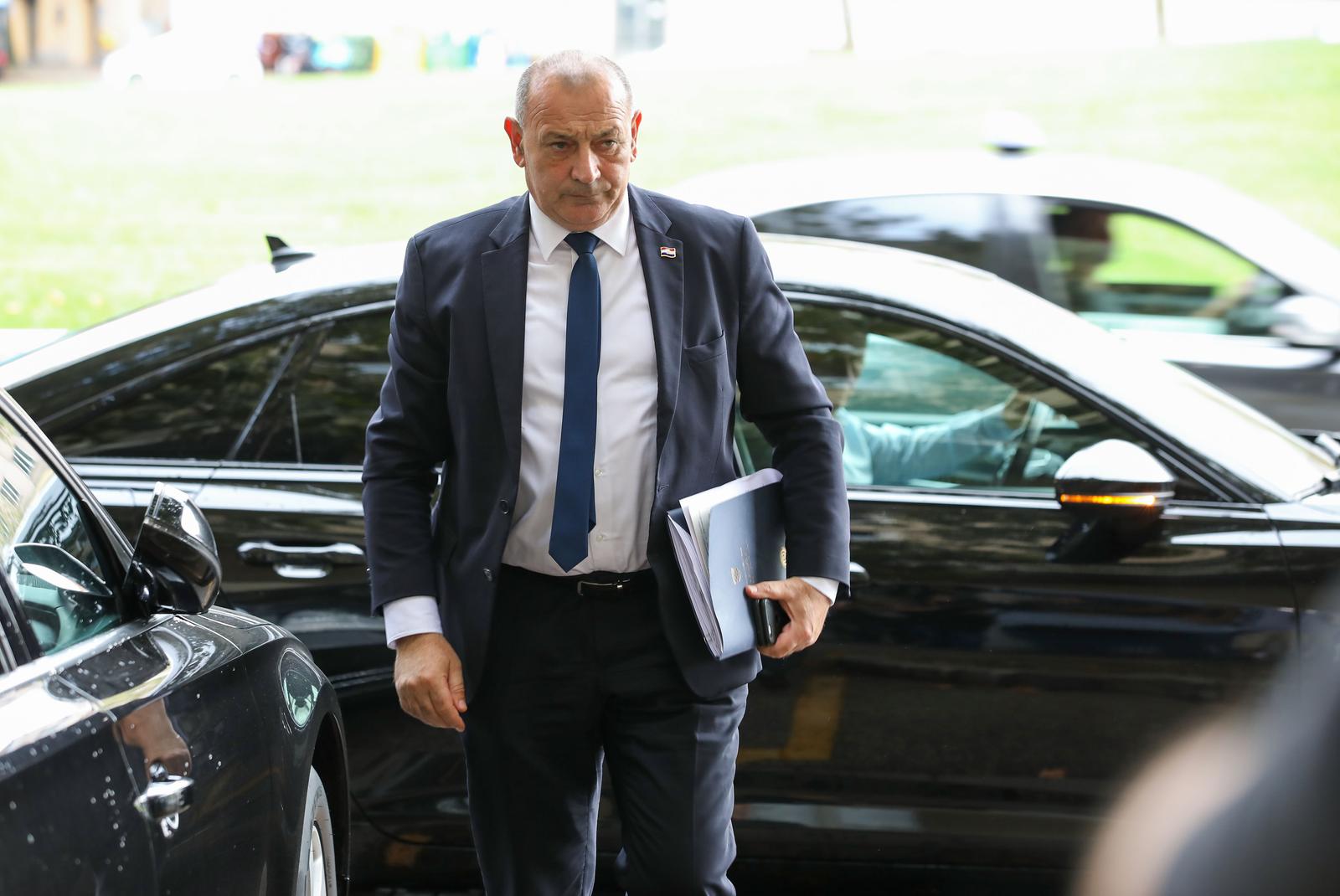 29.8.2023., Zagreb - Tomo Medved dolazi na sjednicu Predsjednistva HDZ-a u sredisnjicu stranke na Trgu zrtava fasizma. Photo: Jurica Galoic/PIXSELL