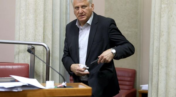 30.03.2017., Zagreb - Raspravom o konacnom prijedlogu zakona o potvrdjivanju Medjunarodne konvencije iz Nairobija o uklanjanju podrtina Sabor je nastavio 3. sjednicu. Franjo Lucic. Photo: Patrik Macek/PIXSELL