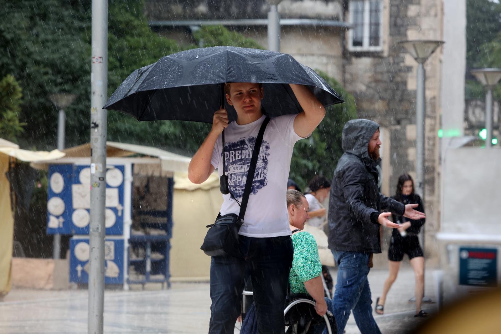 30.08.2023., Split - Jaka kisa pala je na grad. Photo: Ivana Ivanovic/PIXSELL