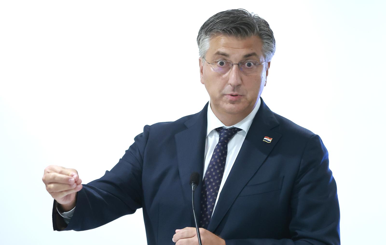 31.08.2023., Zagreb - Hrvatsko vojno uciliste Dr. Franjo Tudjman. Svecano otvorenje Kongresnog centra u Hrvatskom vojnom ucilistu Dr. Franjo Tudjman kojem su izmedju ostalih nazocilii predsjednik Vlade Republike Hrvatske Andrej Plenkovic i ministar obrane Mario Banozic. Photo: Sanjin Strukic/PIXSELL