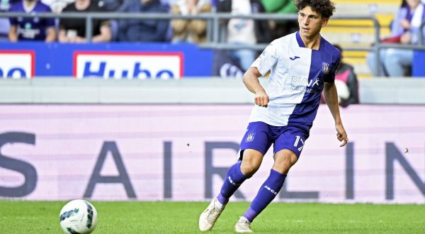 RSC Anderlecht v Sporting Charleroi - Jupiler Pro League ANDERLECHT, BELGIUM - AUGUST 27 : Leoni Theo midfielder of Anderlecht during the Jupiler Pro League match between RSC Anderlecht and Sporting Charleroi on August 27, 2023 in Anderlecht, Belgium, 27/08/2023 Anderlecht Belgium PUBLICATIONxNOTxINxFRAxBEL Copyright: xVincentxKalutx