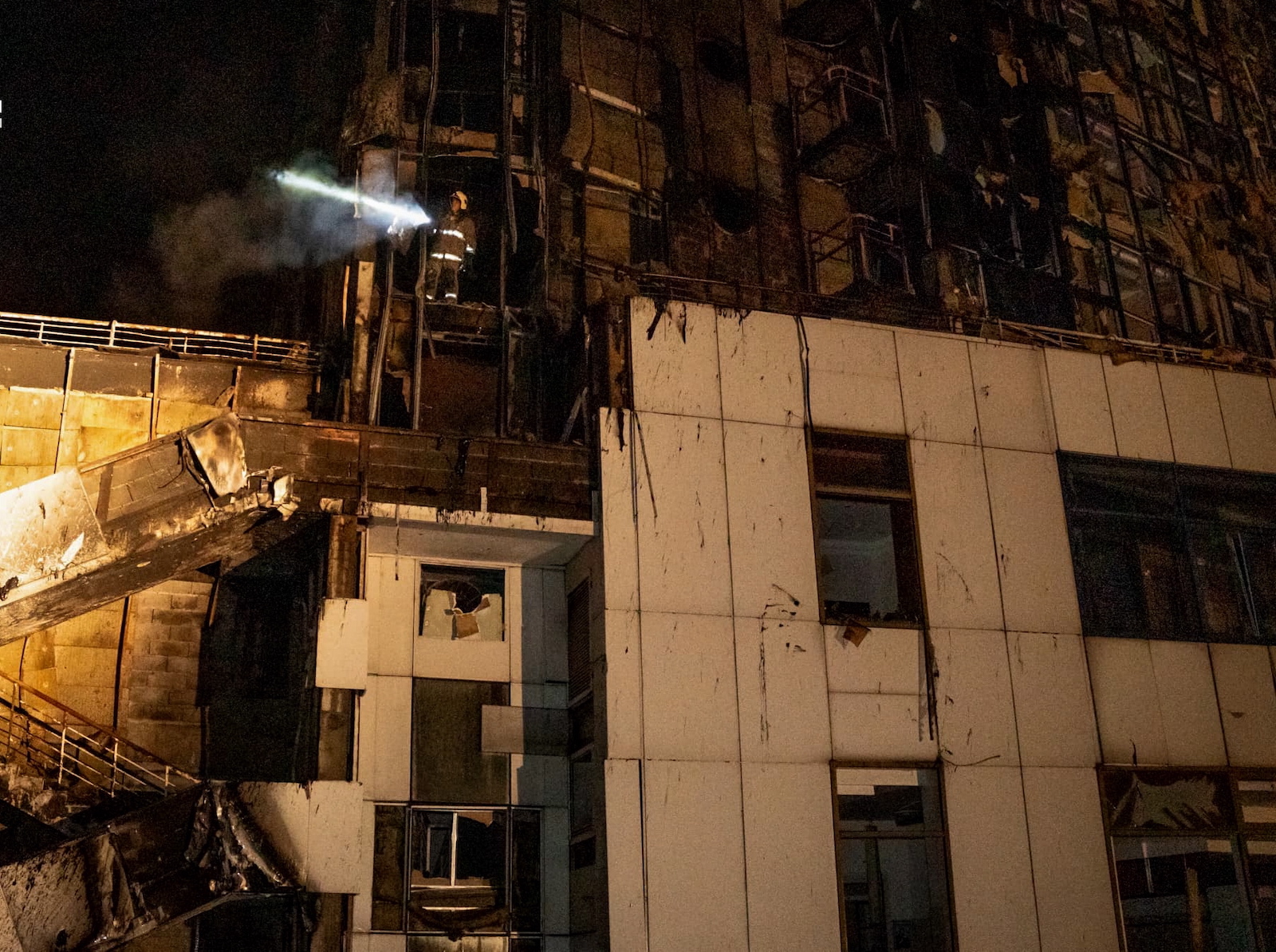 epa10882184 A handout photo made available by the State Emergency Service shows rescuers working at the site of a rocket attack on a hotel at the Sea Station in the southern Ukrainian city of Odesa, Ukraine, 25 September 2023. According to Ukrainian First Deputy Prime Minister and Economy Minister Yulia Svyrydenko on 25 September in her social media account, Odesa port infrastructure was hit by a massive drones and missiles attack overnight, resulting " in the destruction of grain facilities and significant damage to the seaport". Russian troops entered Ukrainian territory in February 2022, starting a conflict that has provoked destruction and a humanitarian crisis.  EPA/STATE EMERGENCY SERVICE HANDOUT HANDOUT HANDOUT HANDOUT EDITORIAL USE ONLY/NO SALES
