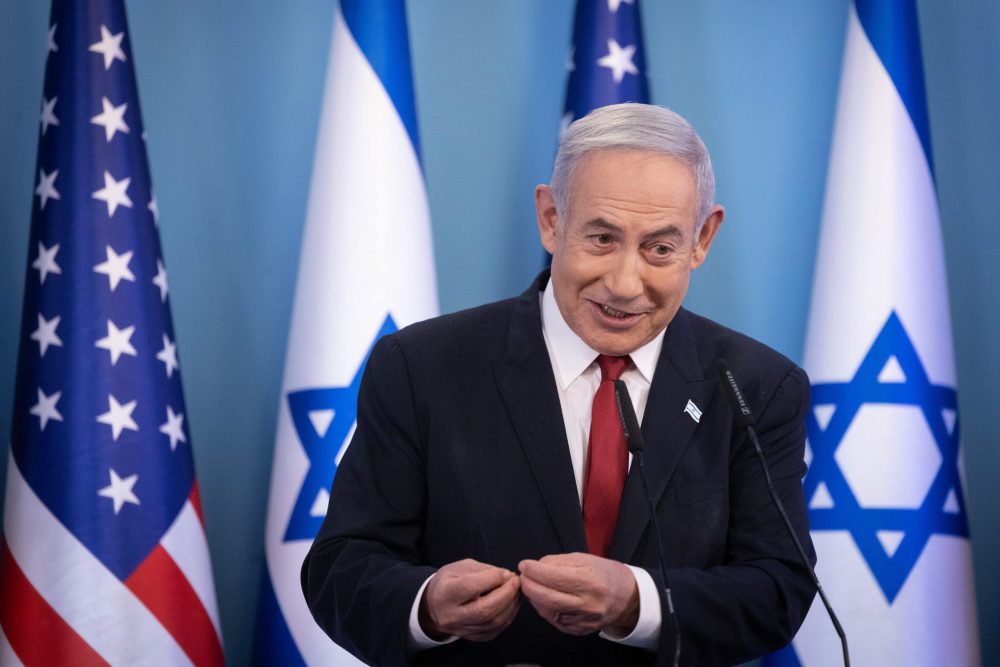 epa10888411 Israeli Prime Minister Benjamin Netanyahu speaks during an event marking the acceptance of Israel into the United States government's visa waiver program, in Jerusalem, 28 September 2023. The addition of Israel into the select group of countries allowed to travel to the US visa-free is a boost for bilateral relations despite Washington’s concerns about Israel's treatment of Palestinian Americans.  EPA/Chaim Goldberg / POOL