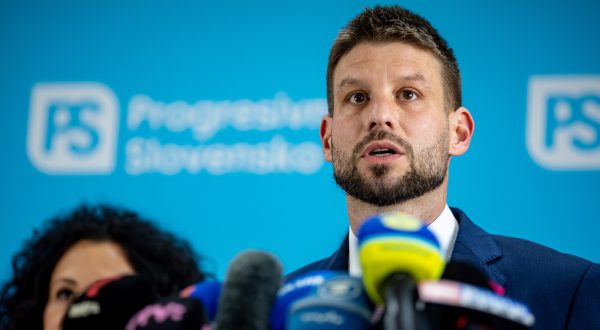 epa10893313 Leader of Progresivne Slovensko party (Progressive Slovakia) Michal Simecka talks to media after Slovakia's parliamentary elections at party's headquarters in Bratislava, Slovakia, 01 October 2023. According to official results, Smer-SD party with leader Robert Fico won the parliamentary elections with almost 23 percent. Progresivne Slovensko party (Progressive Slovakia) ended up behind him, with almost 18 percent.  EPA/MARTIN DIVISEK