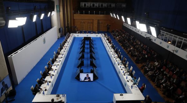 epa10901447 A handout photo made available by the Spanish Presidency of the Council of Europe shows a general view of leaders and heads of state during the opening ceremony of the third meeting of the European Political Community in Granada, Spain, 05 October 2023.  EPA/JJ GUILLEN / PEUE / HANDOUT MANDATORY CREDIT HANDOUT EDITORIAL USE ONLY/NO SALES