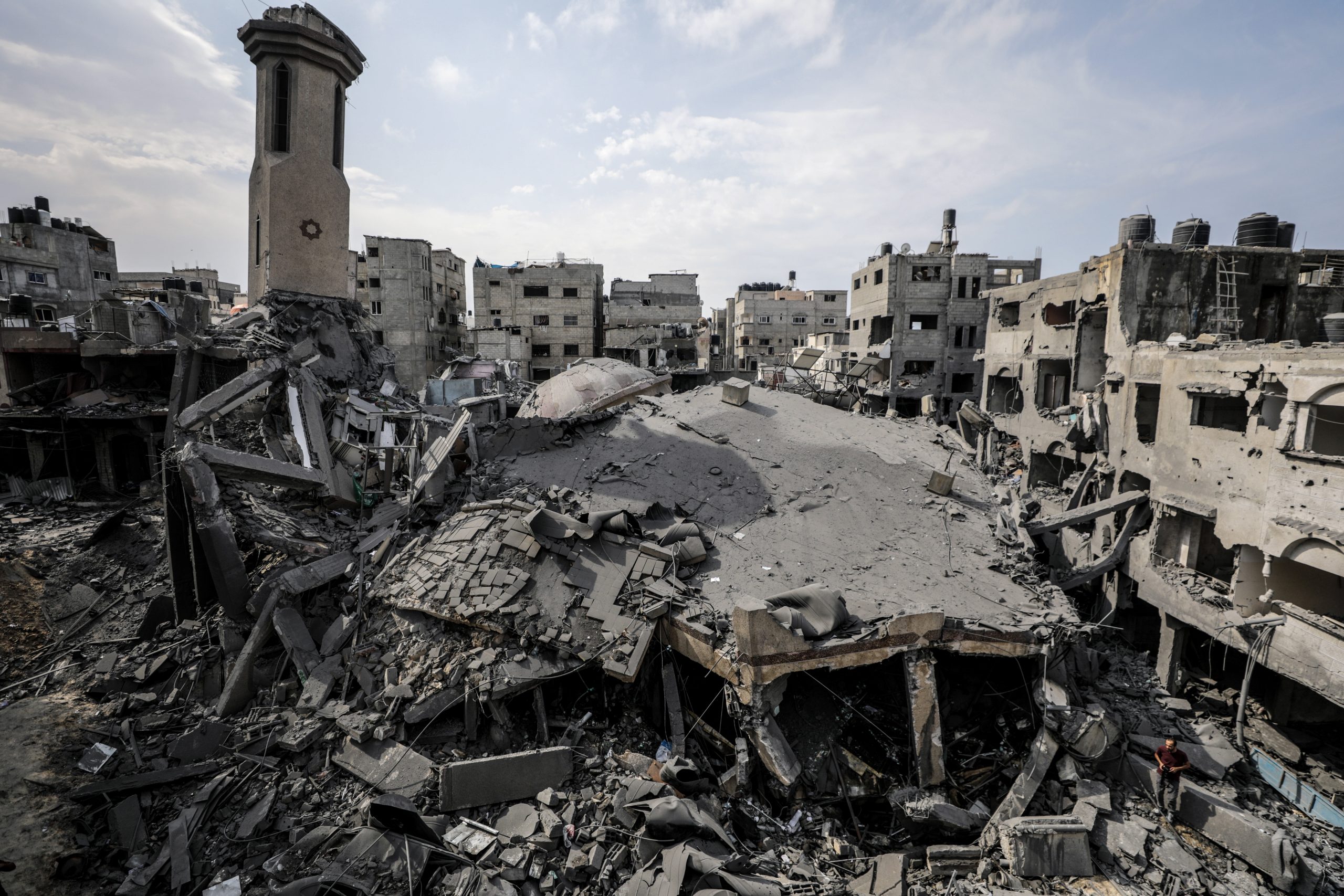 epaselect epa10909450 A general view shows the rubble of a destroyed mosque after Israeli air strikes in Gaza City, 09 October 2023. The Israeli army announced on 09 October, it carried out over 500 strikes on targets across the Gaza Strip overnight. Palestinian officials said almost 500 people were killed and over 2,700 were injured after Israel launched retaliatory raids and air strikes. An unprecedented attack on southern Israel on 07 October claimed by the Islamist movement Hamas killed more than 700 Israelis and left over 2,150 injured, the Israeli army said.  EPA/MOHAMMED SABER