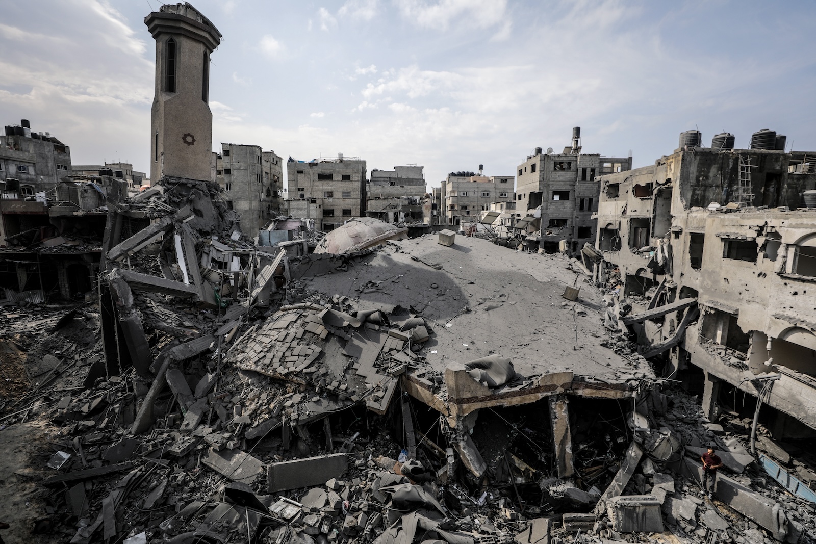 epaselect epa10909450 A general view shows the rubble of a destroyed mosque after Israeli air strikes in Gaza City, 09 October 2023. The Israeli army announced on 09 October, it carried out over 500 strikes on targets across the Gaza Strip overnight. Palestinian officials said almost 500 people were killed and over 2,700 were injured after Israel launched retaliatory raids and air strikes. An unprecedented attack on southern Israel on 07 October claimed by the Islamist movement Hamas killed more than 700 Israelis and left over 2,150 injured, the Israeli army said.  EPA/MOHAMMED SABER