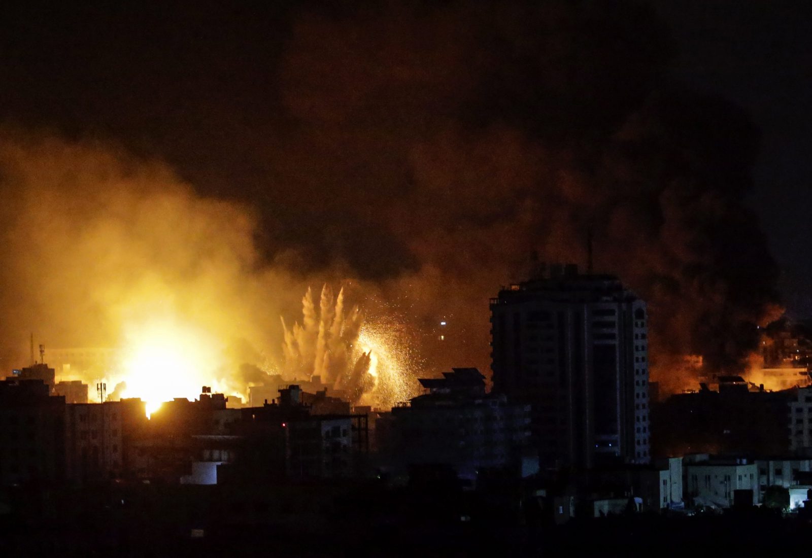 epa10910420 Smoke rises following an Israeli air strike on Gaza City, 09 October 2023. More than 700 Israelis were killed and over 2,000 were injured since the Islamist movement Hamas carried out an unprecedented attack on southern Israel on 07 October, the Israeli army said. According to Palestinian officials, more than 700 people were killed and nearly 4,000 were injured as a result of Israel’s retaliatory raids and air strikes in the Palestinian enclave.  EPA/MOHAMMED SABER
