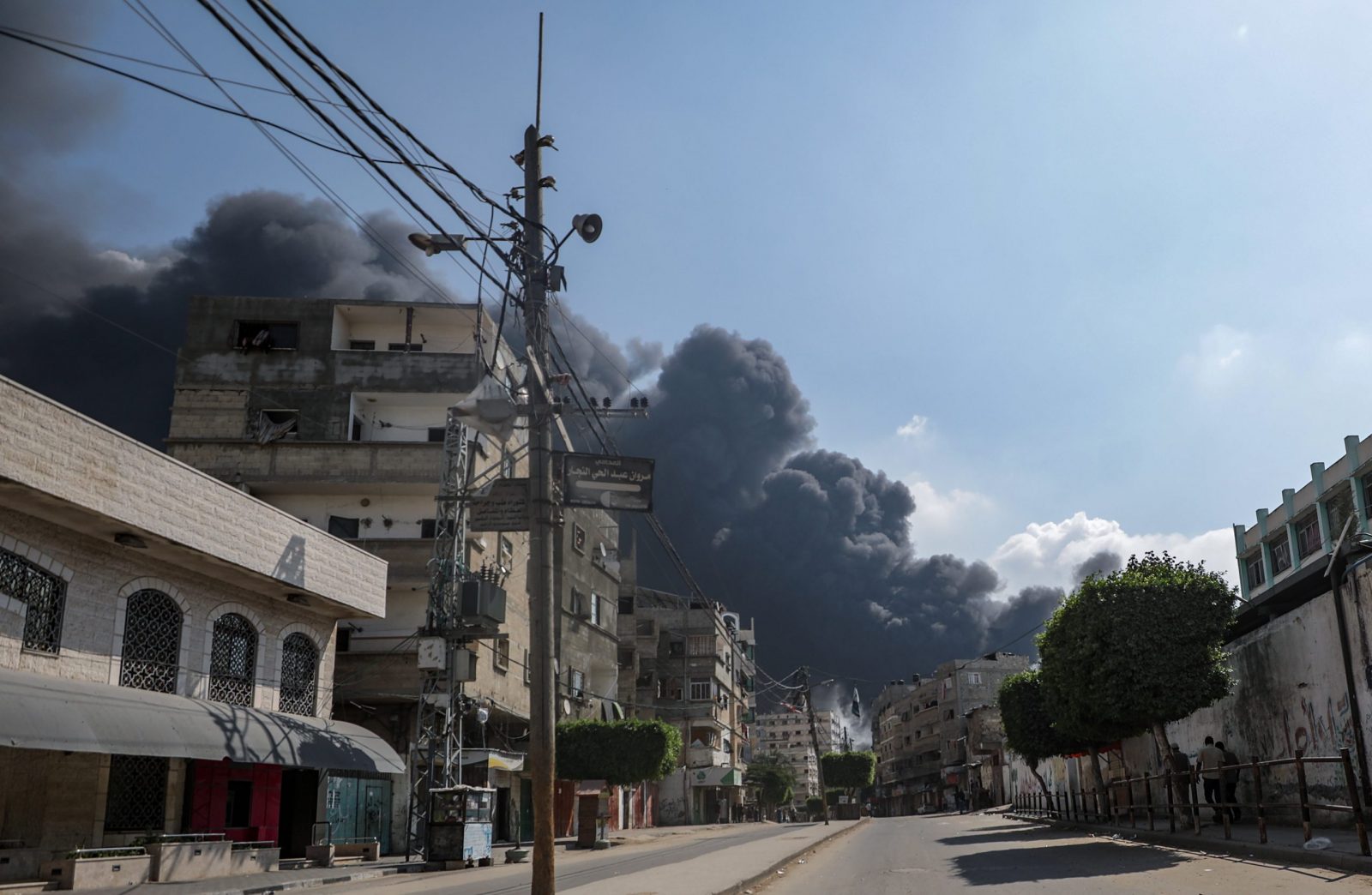 epa10913502 Smoke rises following an Israeli air strike on the Al-Tufah neighborhood, Gaza City, 11 October 2023. More than 1,000 Palestinians have been killed and over 5,000 others injured, according to the Palestinian Ministry of Health, after Israel started bombing the Palestinian enclave in response to attacks carried out by the Islamist movement Hamas on Israel from the Gaza Strip on 07 October. More than 3,000 people, including 1,500 militants from Hamas, have been killed and thousands injured in Gaza and Israel since 07 October, according to Israeli military sources and Palestinian officials.  EPA/MOHAMMED SABER