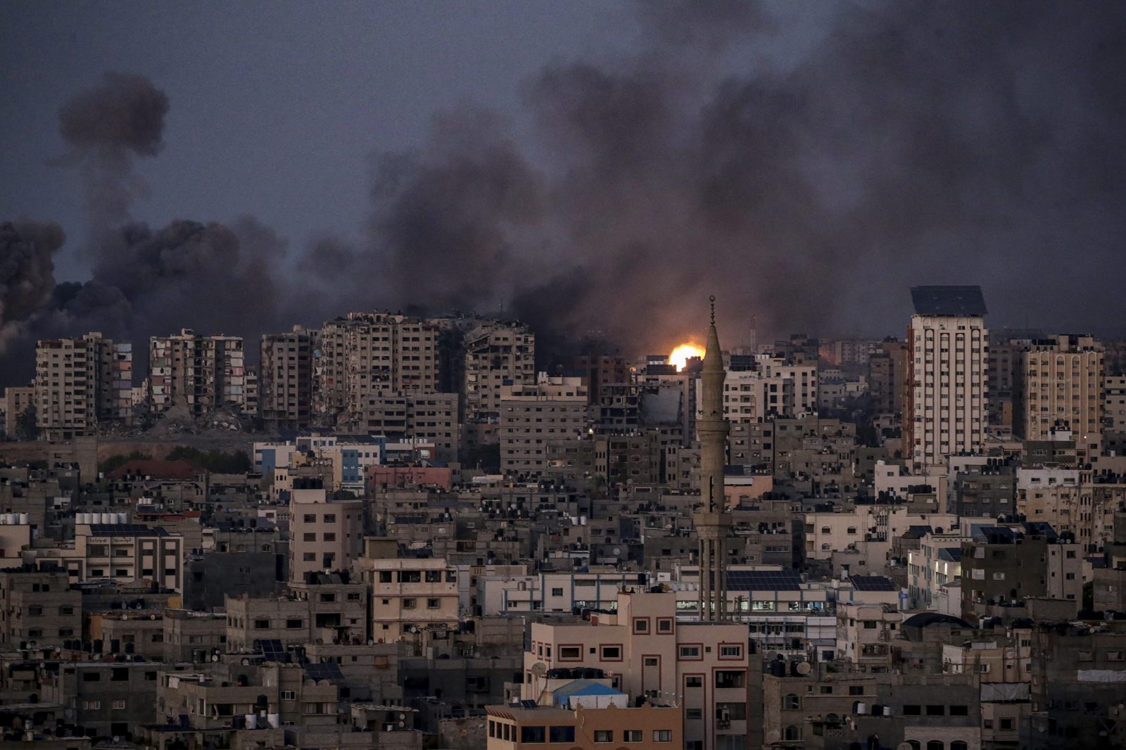 epa10915371 Smoke rises from the Gaza port following an Israeli air strike, 12 October 2023. More than 1,400 Palestinians have been killed and over 6,000 others injured, according to the Palestinian Ministry of Health, after Israel started bombing the Palestinian enclave in response to attacks carried out by the Islamist movement Hamas on Israel from the Gaza Strip on 07 October. More than 4,000 people, including 1,500 militants from Hamas, have been killed and thousands injured in Gaza and Israel since 07 October, according to Israeli military sources and Palestinian officials.  EPA/MOHAMMED SABER  EPA-EFE/MOHAMMED SABER