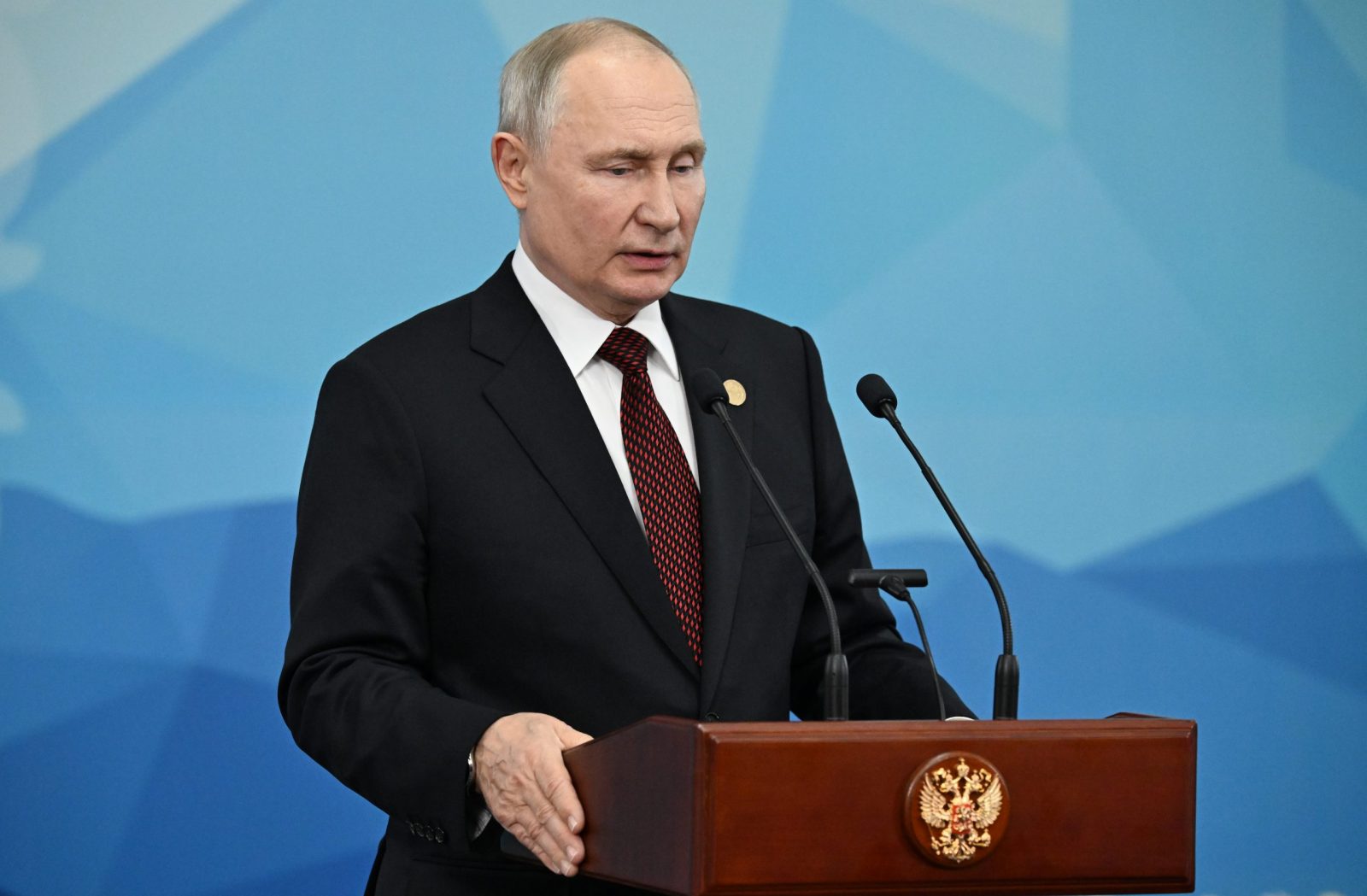 epa10917365 Russian President Vladimir Putin answers questions from reporters following a meeting of the Commonwealth of Independent States (CIS) Council of Heads of State at the Ala Archa state residence in Bishkek, Kyrgyzstan, 13 October 2023.  EPA/PAVEL BEDNYAKOV / SPUTNIK / KREMLIN POOL MANDATORY CREDIT