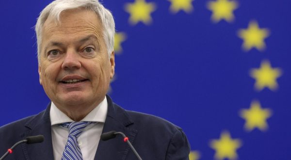 epa10922948 European Commissioner for Justice Didier Reynders speaks during a debate on the ‘Effectiveness of the EU sanctions on Russia’ at the European Parliament in Strasbourg, France, 17 October 2023. The EU Parliament's session runs from 16 till 19 October.  EPA/JULIEN WARNAND