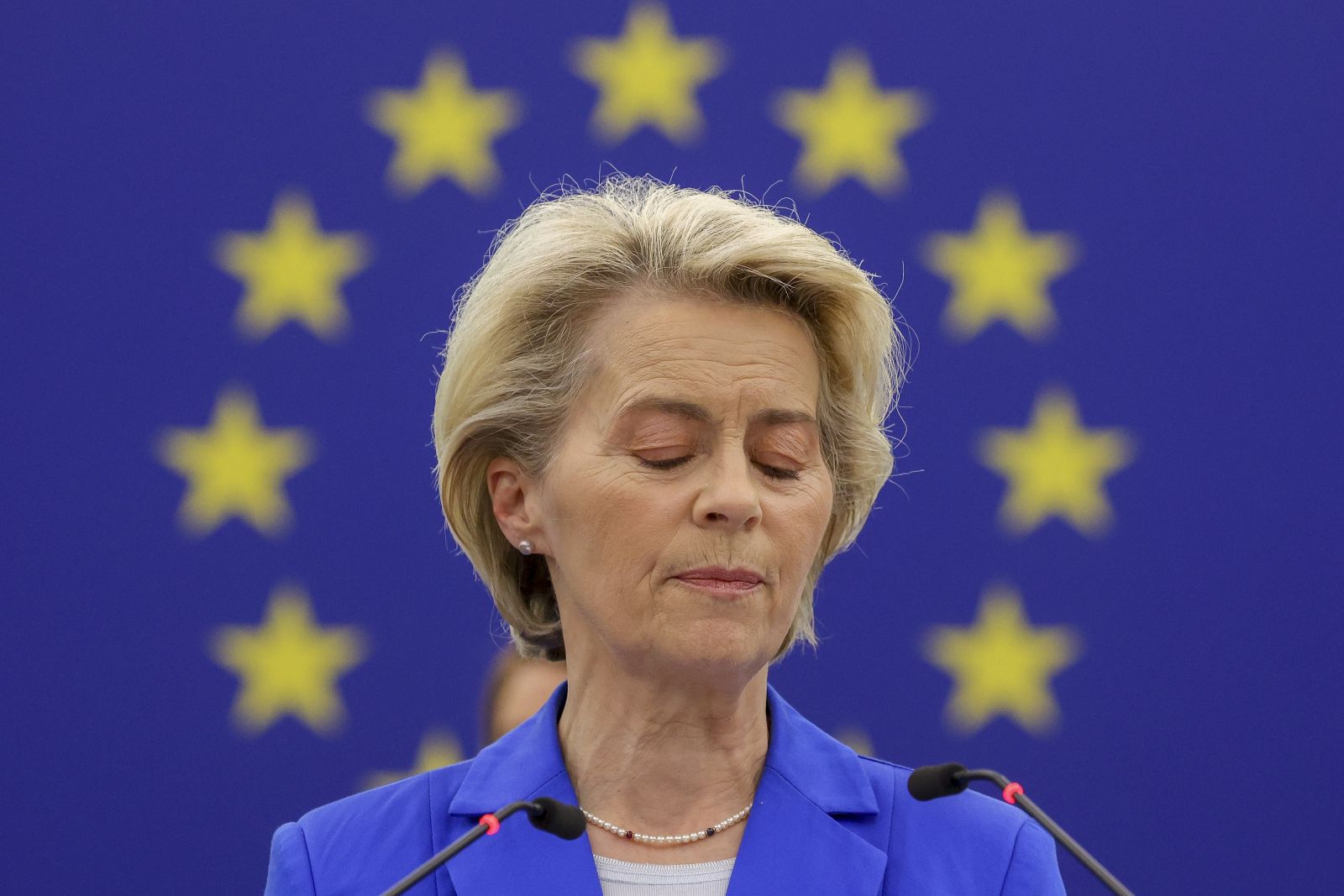 epa10925023 European Commission President Ursula von der Leyen attends a debate on 'Hamas terrorist attacks against Israel and humanitarian situation in Gaza' at the European Parliament in Strasbourg, France, 18 October 2023. The EU Parliament's session runs from 16 till 19 October.  EPA/JULIEN WARNAND