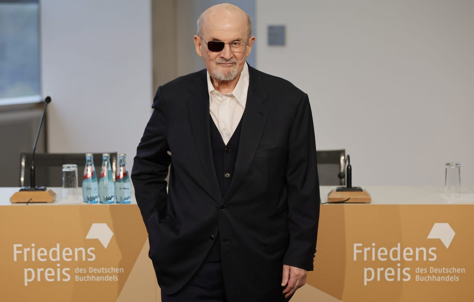 epa10928489 British-American novelist and German Book Trade Peace Prize laureate Salman Rushdie attends a press conference at the International Book Fair Frankfurt 2023 in Frankfurt am Main, Germany, 20 October 2023. The Peace Prize of the German Book Trade awarded by the German Publishers and Booksellers Association (Boersenverein des Deutschen Buchhandels) awards 25,000 euros and has been presented since 1950 at the end of the Frankfurt Book Fair. The 75th Frankfurt Book Fair runs from 18 to 22 October 2023. This year's Guest of Honor Country is Slovenia.  EPA/RONALD WITTEK