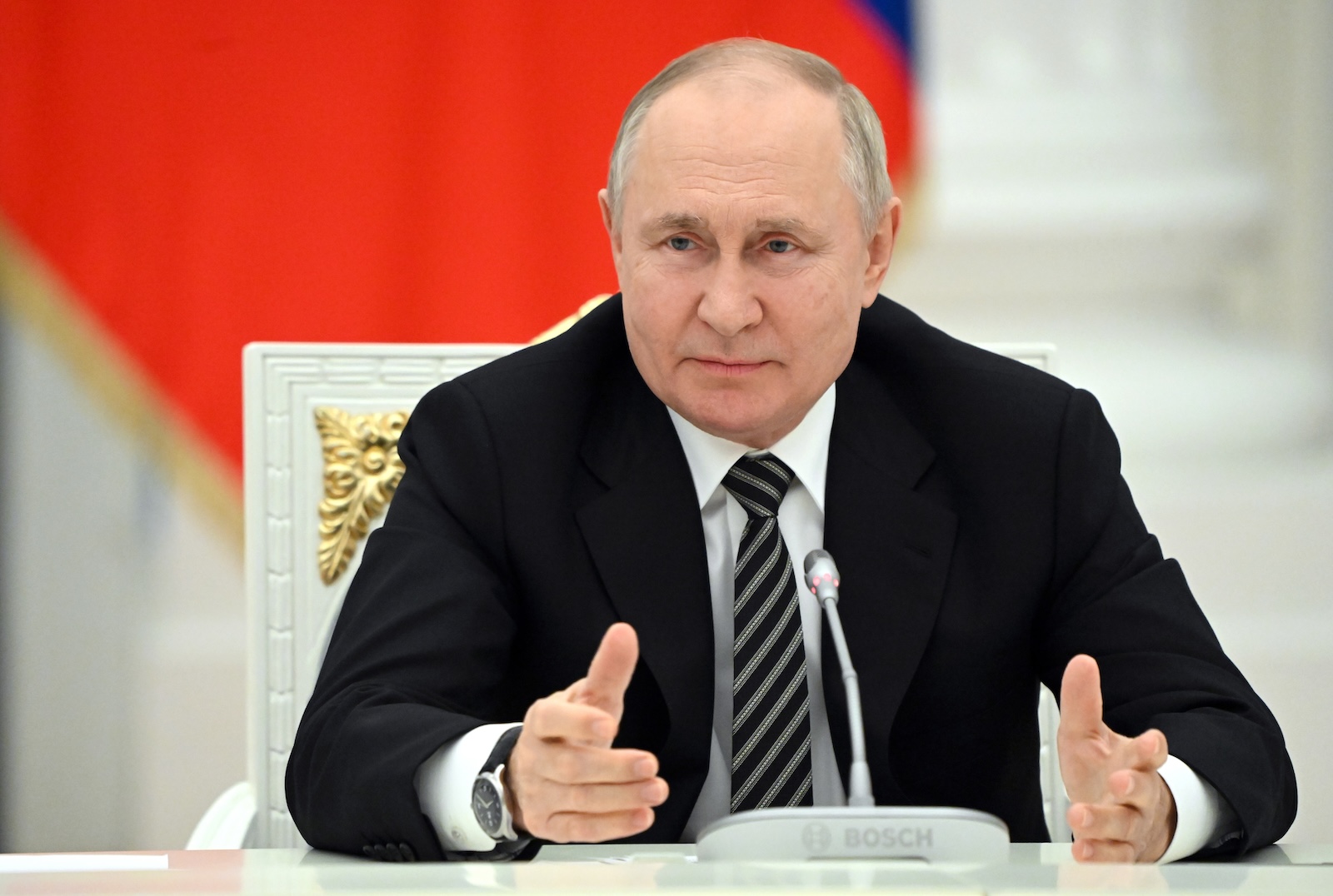 epa10939872 Russian President Vladimir Putin holds a meeting with heads of the main religious denominations of Russia in the Catherine Hall of the Moscow Kremlin, in Moscow, Russia, late 25 October 2023 (issued 26 October 2023). Vladimir Putin stated the need to stop the bloodshed in the Middle East and prevent the conflict from escalating.  EPA/SERGEY GUNEEV/SPUTNIK/KREMLIN POOL MANDATORY CREDIT