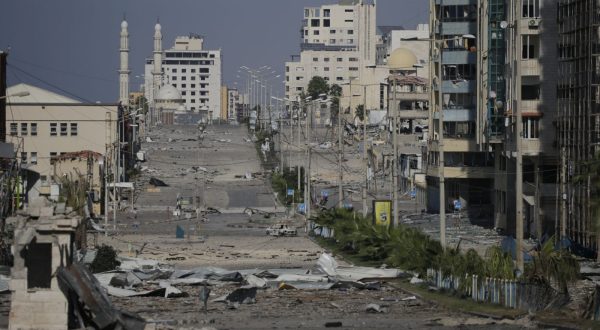 epa10940796 Debris in a deserted street following Israeli air strikes in Gaza City on 26 October 2023. More than 6,500 Palestinians and at least 1,300 Israelis have been killed, according to the Israel Defense Forces (IDF) and the Palestinian health authority, since Hamas militants launched an attack against Israel from the Gaza Strip on 07 October, and the Israeli operations in Gaza and the West Bank which followed it.  EPA/MOHAMMED SABER