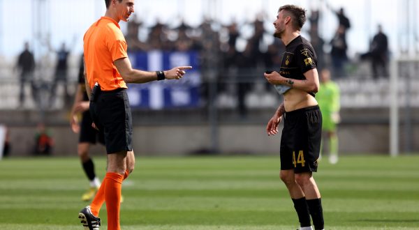 02.04.2023., Rijeka - SuperSport hrvatska nogometna liga, 27. kolo, HNK Rijeka - NK Osijek. Kristijan Lovric, sudac, Duje Strukan Photo: Nel Pavletic/PIXSELL