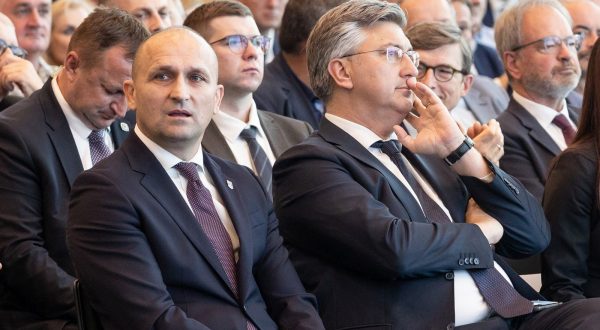 02.06.2022., Osijek - U povodu Dana Osjecko-baranjske zupanije, predsjednik Vlade Andrej Plenkovic sudjelovao je na svecanoj sjednici skupstine OBZ. Photo: Davor Javorovic/PIXSELL