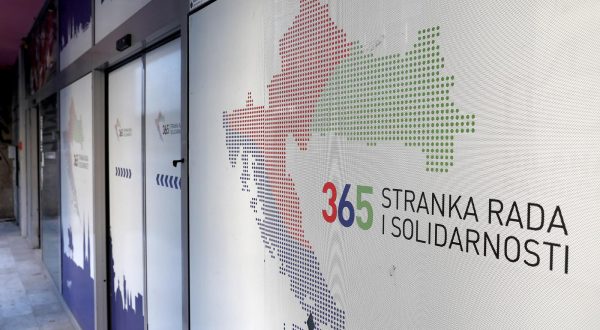 03.10.2023., Zagreb - Odavno prazni prostori u Praskoj ulici Stranke rada i solidarnosti Bandic Milan 365 koja je u stecaju.  Prijedlog za otvaranje stecaja postao je nedavno i javno dostupan. Prema tim podacima stranka ima imovinu vrijednu 96.146,53 eura, a obveze iznose 355.327,40 eura. Photo: Patrik Macek/PIXSELL