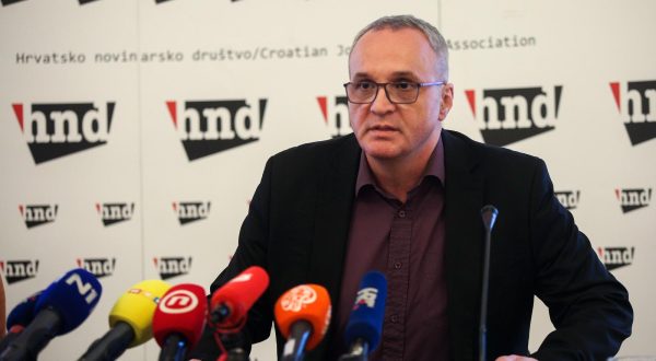 03.02.2023., Zagreb - Dan prije prosvjeda Andrea Topic i Hrvoje Zovko odrzali su u Novinarskom dom konferenciju za medje Photo: Zeljko Hladika/PIXSELL