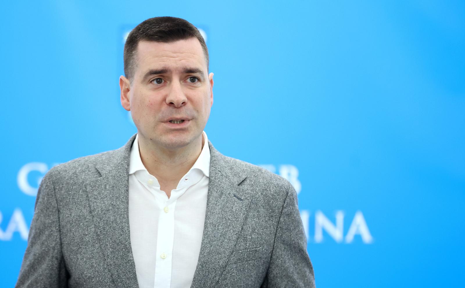 04.10.2023., Zagreb - Stara gradska vijecnica. Uoci sjednice gradske skupstine odrzana je konferencija za medije na kojoj su prisustvovali potpredsjednik zagrebacke Gradske skupstine Mislav Herman i clanovi Kluba gradskih zastupnika HDZ-a i HSLS-a Photo: Sanjin Strukic/PIXSELL