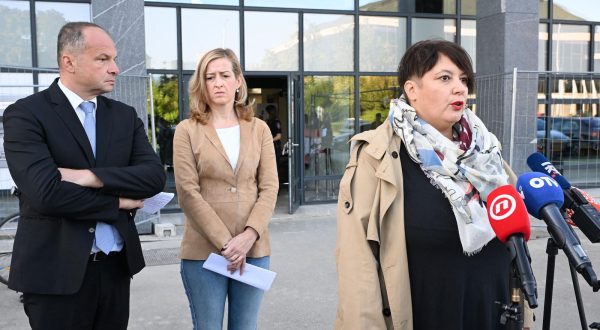 06.10.2023., Zagreb - Kako bi upozorile na sve ucestalije obiteljsko nasilje i skrenule pozornost na sramotno GREVIO izvjesce o provedbi Istanbulske konvencije u Hrvatskoj, Forum zena SDP-a ce u narednom razdoblju, svaki prvi petak u mjesecu, organizirati okupljanje ispred Palace pravde u Zagrebu (Opcinski gradjansku sud, Vukovarska 84), na kojem ce se citati dijelovi Ustava Republike Hrvatske, Istanbulske konvencije, Kaznenog zakona te Zakona o zastiti od nasilja u obitelji. Photo: Davorin Visnjic/PIXSELL
